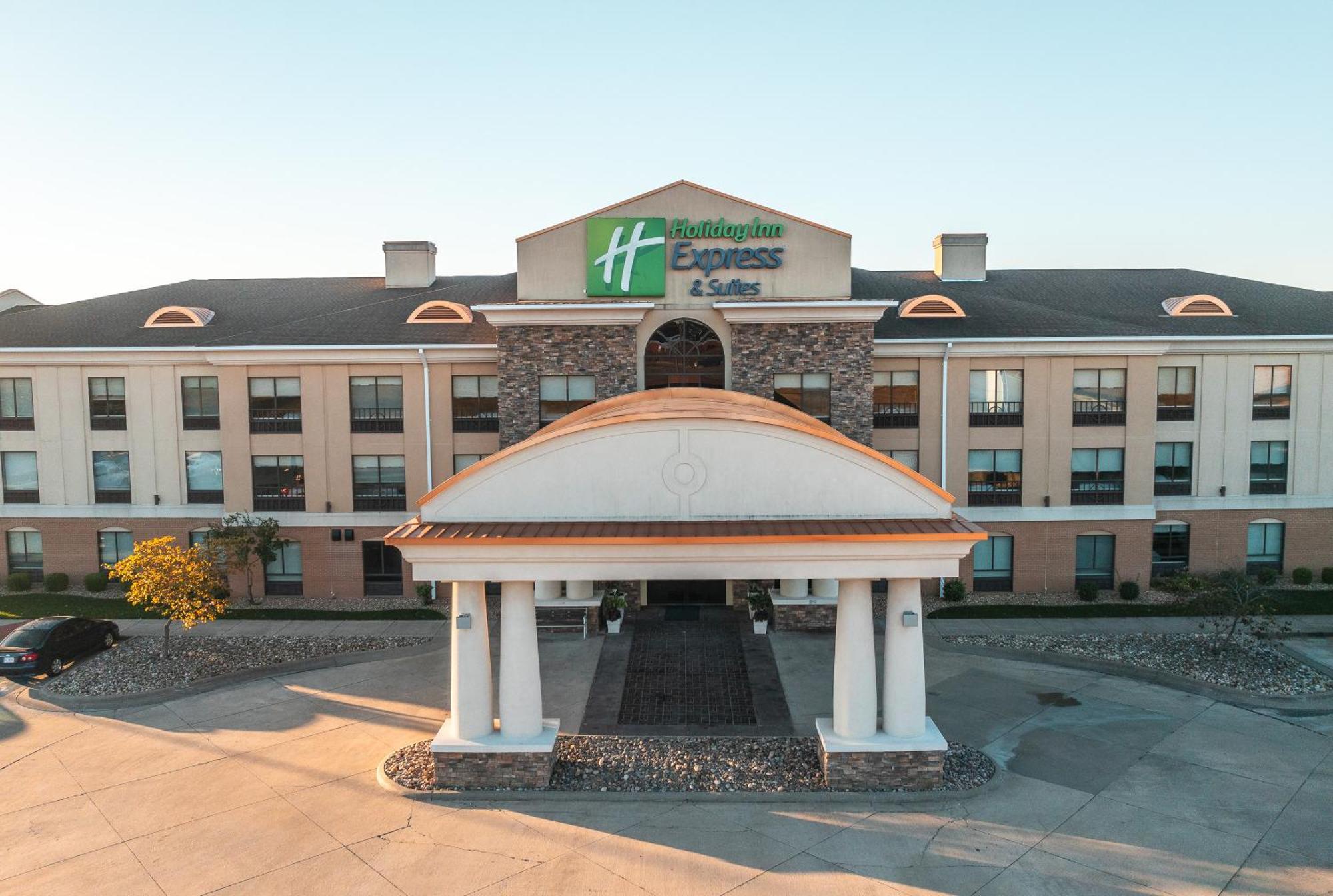 Holiday Inn Express Hotel And Suites Saint Robert By Ihg Eksteriør billede